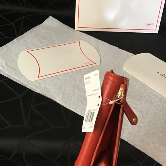 NWT Coach Madeleine Leather medium wallet with brass detail & Zipper coin pouch - Picture 4 of 6